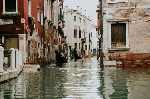 Flytographer photo shoot in Venice